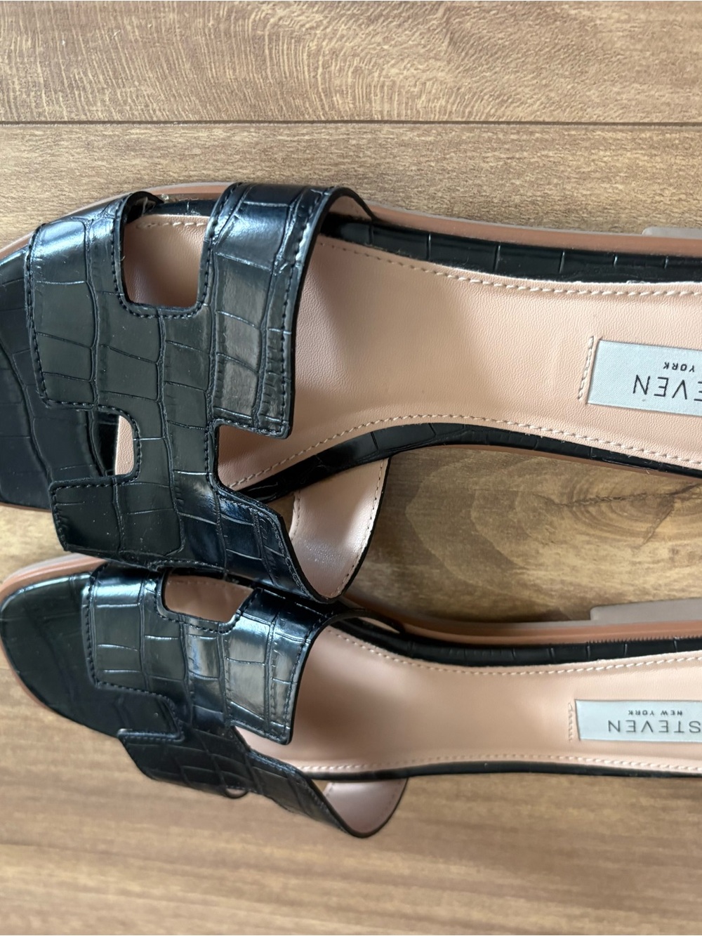 Black Slip-On Croc-Texture Women's Slide Sandals - 7 - Picture 2 of 4